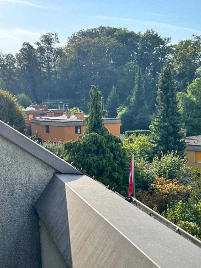Dachwohnung In Flughafennaehe Kloten Extérieur photo