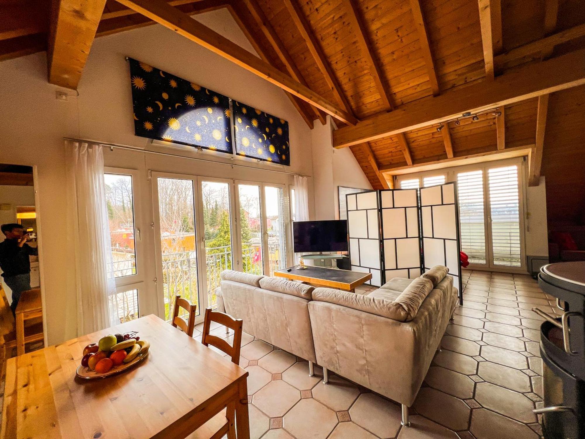 Dachwohnung In Flughafennaehe Kloten Extérieur photo